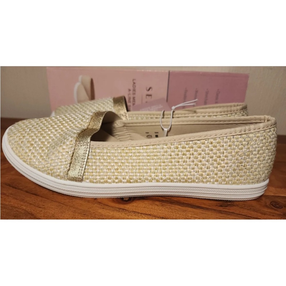 NIB Serra Cream Slip on Shoes